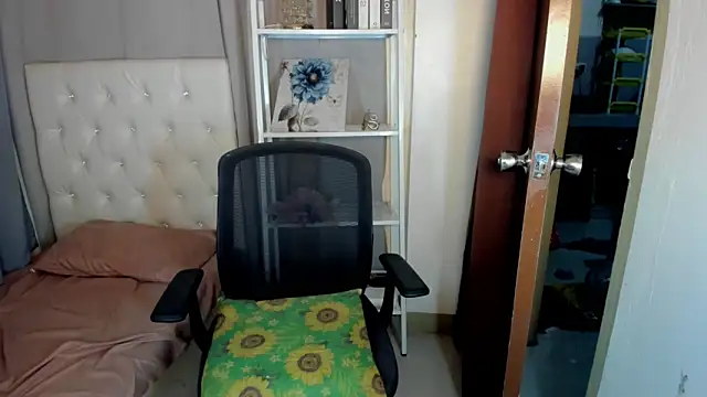 davincihugecock Live Webcam on Stripchat