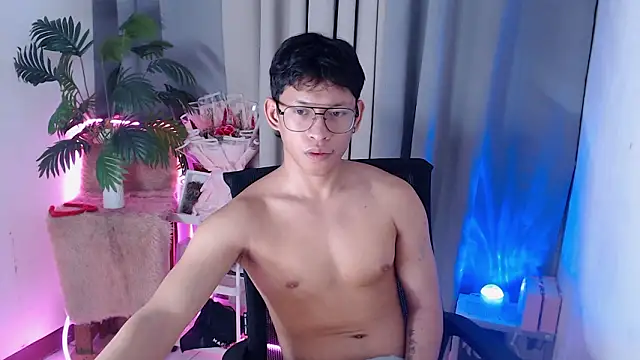 pinkcock_froi2305 webcam