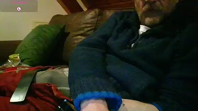 vrenico-sc (Ask my age) - Toy in ass