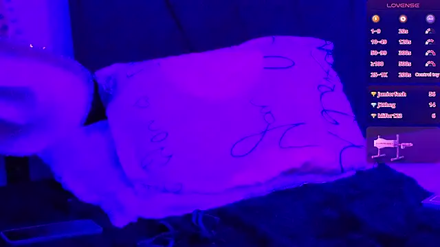 iam_kimhendrick - Iam_kimhendrick's free webcam