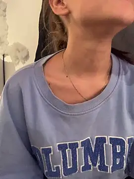 LilithMonette webcam