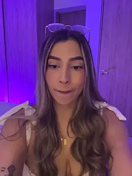 Webcam Model (Issabela_G1)  is live.Free join now!