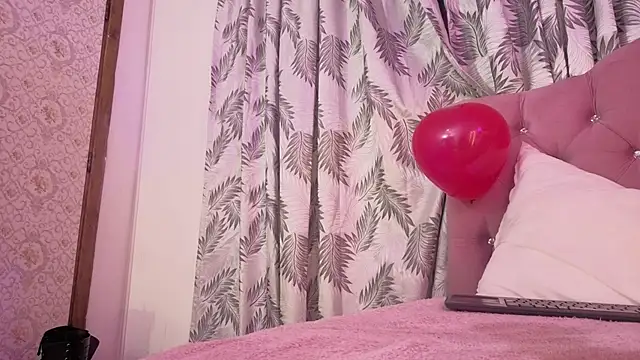 Laylafoxy_tay webcam