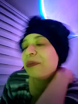 Miss_Carmilla webcam