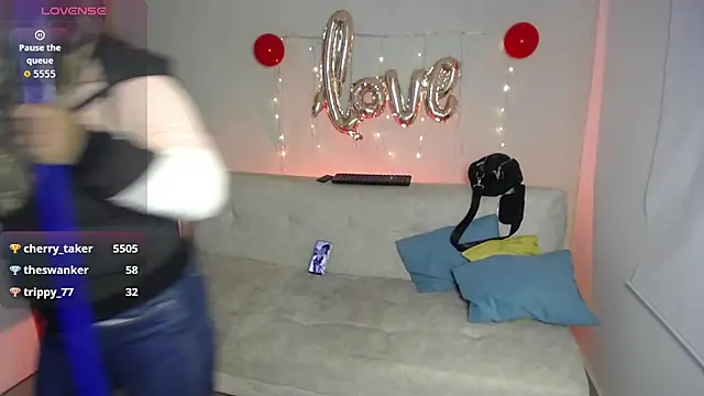 Sweet_Bella_Valery webcam