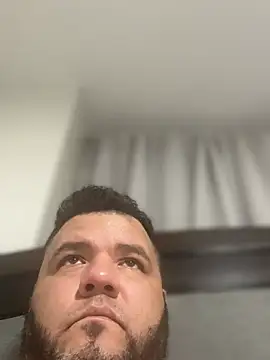 HotDominicanCum webcam