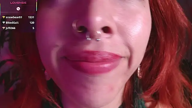 bri_von_dhara__ webcam