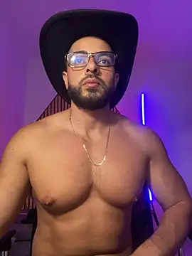 magnumchris (Ask my age) - hard cock and smoking T