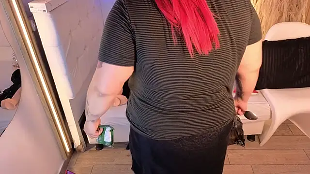 Bruja__Scarlata webcam