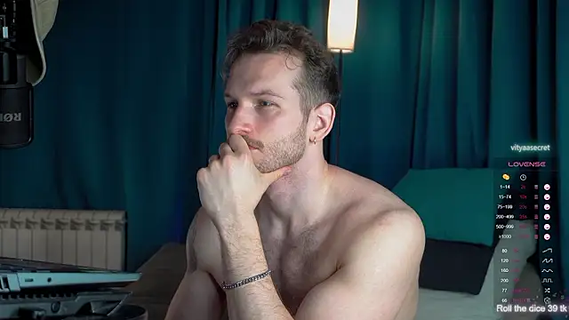 viktorsecret (M young) - naked and chest oil