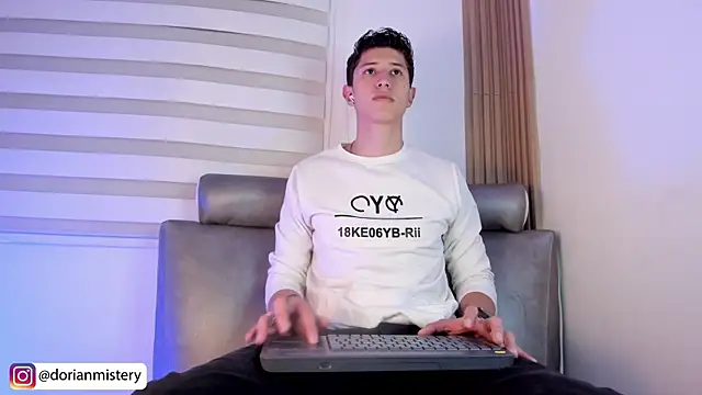 Dorianmistery2322_ webcam