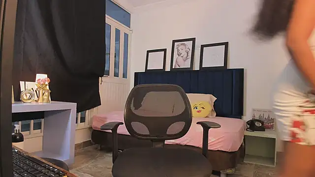 ElizabethBell_ webcam