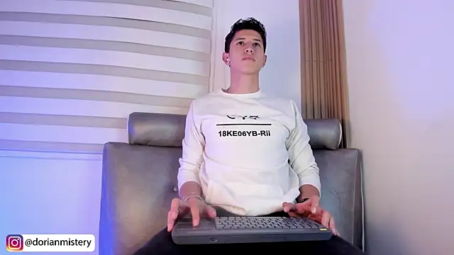 Dorianmistery2322_ webcam