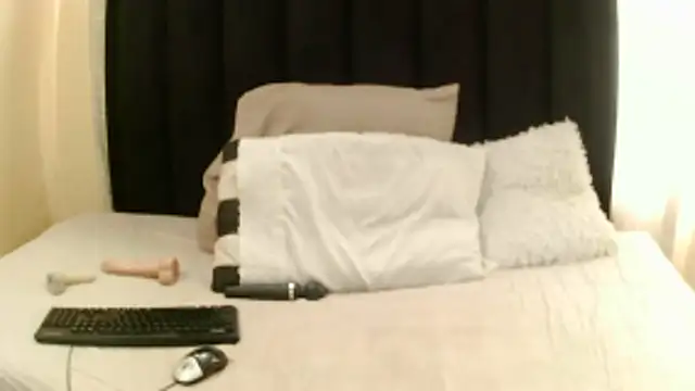 CreamPussyxx20 webcam