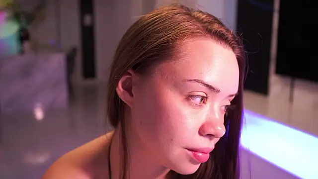 vixenmia - VixenMia's free webcam - UK Sex Cams