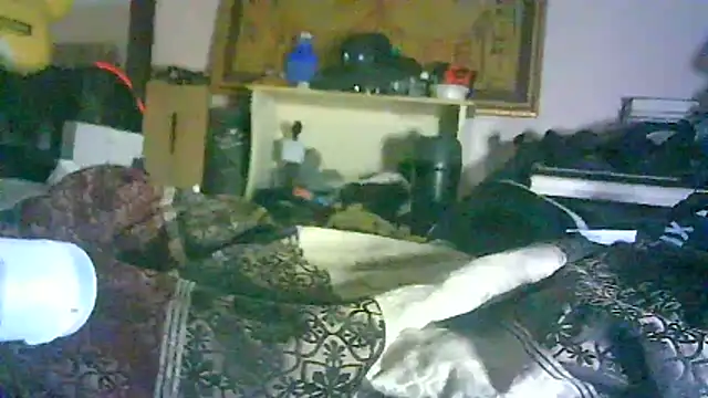 ON3YOULLN3VER_FIR3 webcam