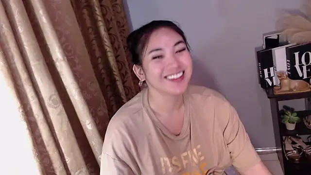 sacred_gracexx webcam