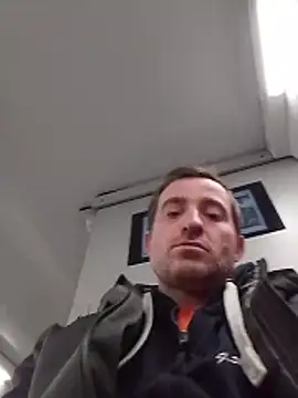 openlegsforyou (Ask my age) - Show tits