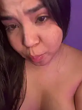 Webcam Model (AuroraFiore)  is live.Free join now!