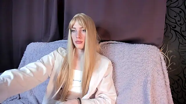 swaga_777 (M twink) - show your butt in shorts}}