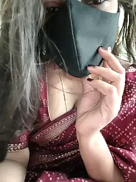 Webcam Model (yoursana-)  is live.Free join now!