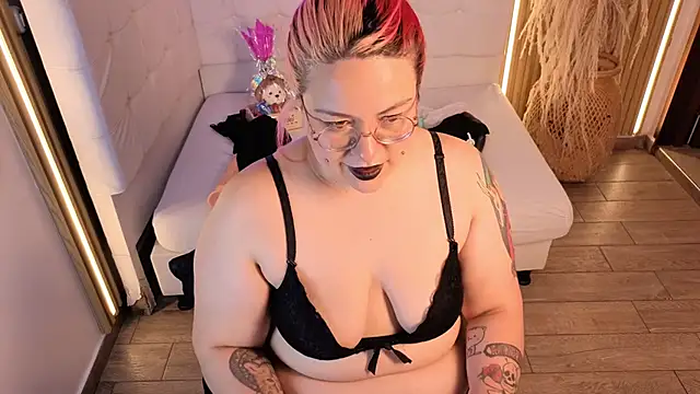 Bruja__Scarlata webcam