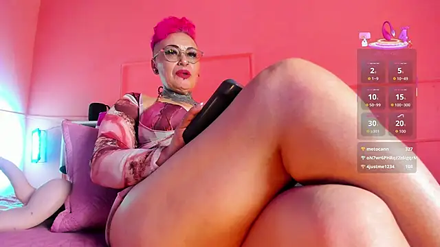 MATURE_HARDCORE webcam