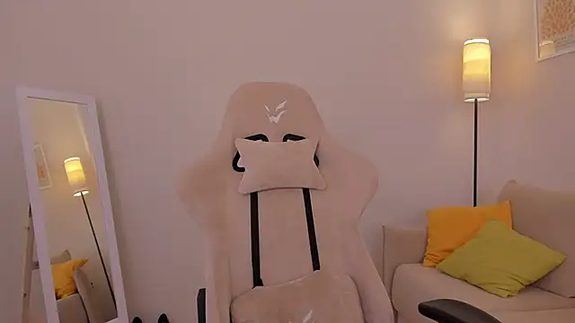 GoodGlamorGirl webcam