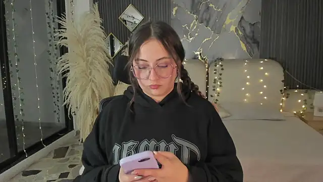 SarahCastro1_ webcam