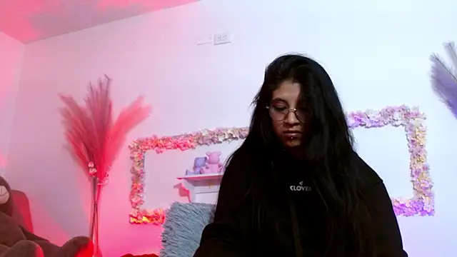 sharlotaustral18 webcam