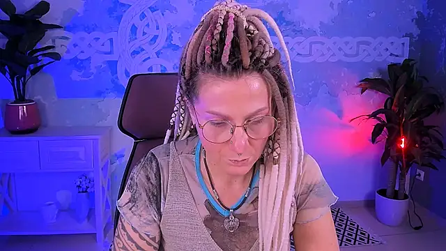 umaspace - UmaSpace's free webcam - UK Sex Cams