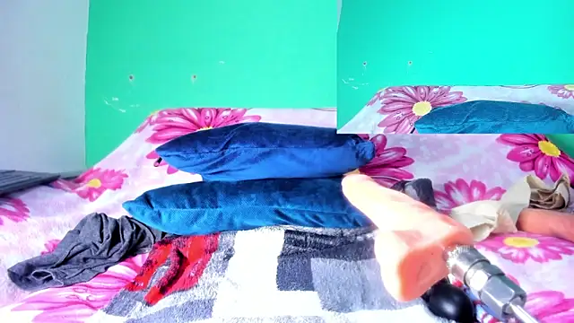 avaleri_cherry webcam