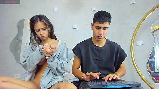 bastian_and_samantha webcam