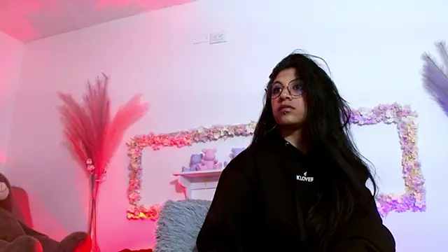 sharlotaustral18 webcam