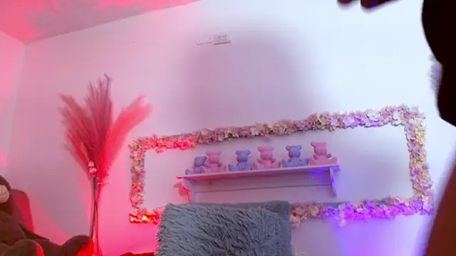 sharlotaustral18 webcam