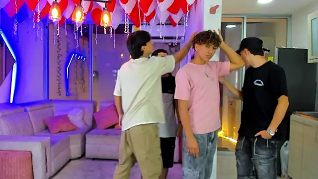 Houseofwarrios webcam