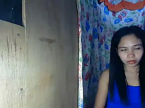 PinaySkinnyGirl webcam