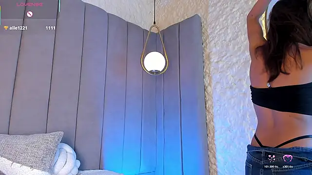 Elise_Diamond webcam