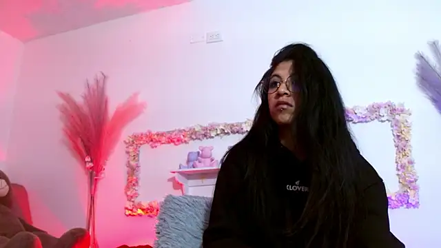 sharlotaustral18 webcam