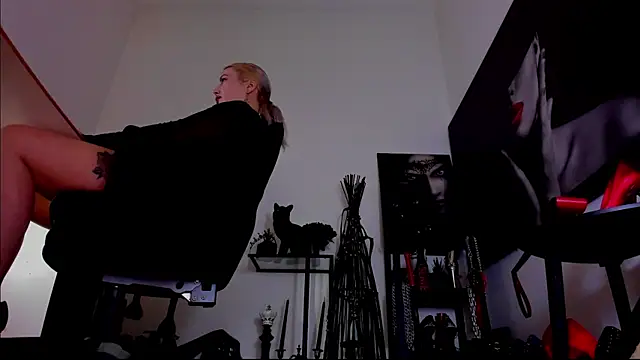 MistressDemi webcam