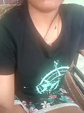 tamil_thaara03 webcam