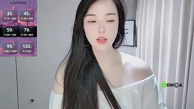 美女YunShan-33在线直播