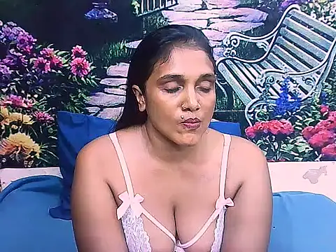 IndianSexyLady20 webcam
