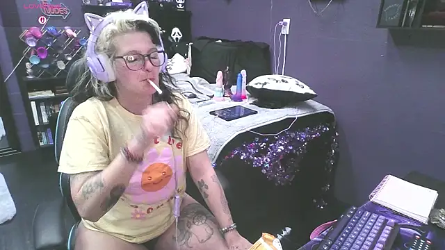 oddywithabody webcam