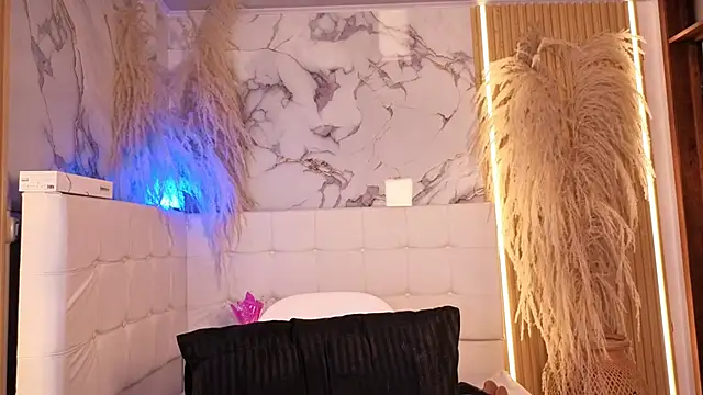 Bruja__Scarlata webcam