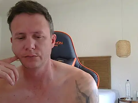 TroyDieselXXX webcam