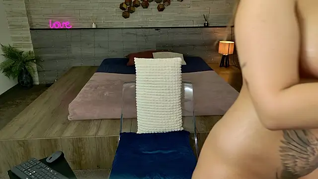 hornyb33_ webcam