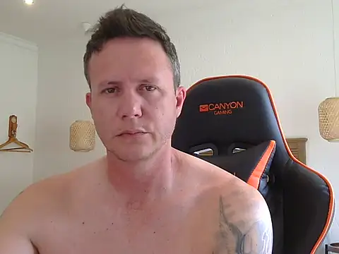 TroyDieselXXX webcam