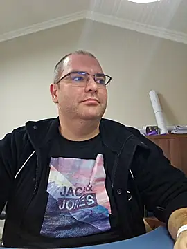 Andrew1900529 webcam