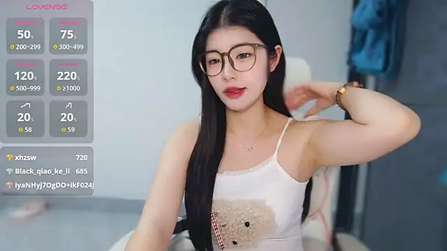 美女-XiaoYu-777在线直播